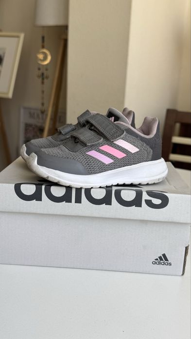 Кроссовки Adidas детские 23 размер