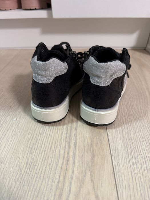 Детски обувки primigi нови