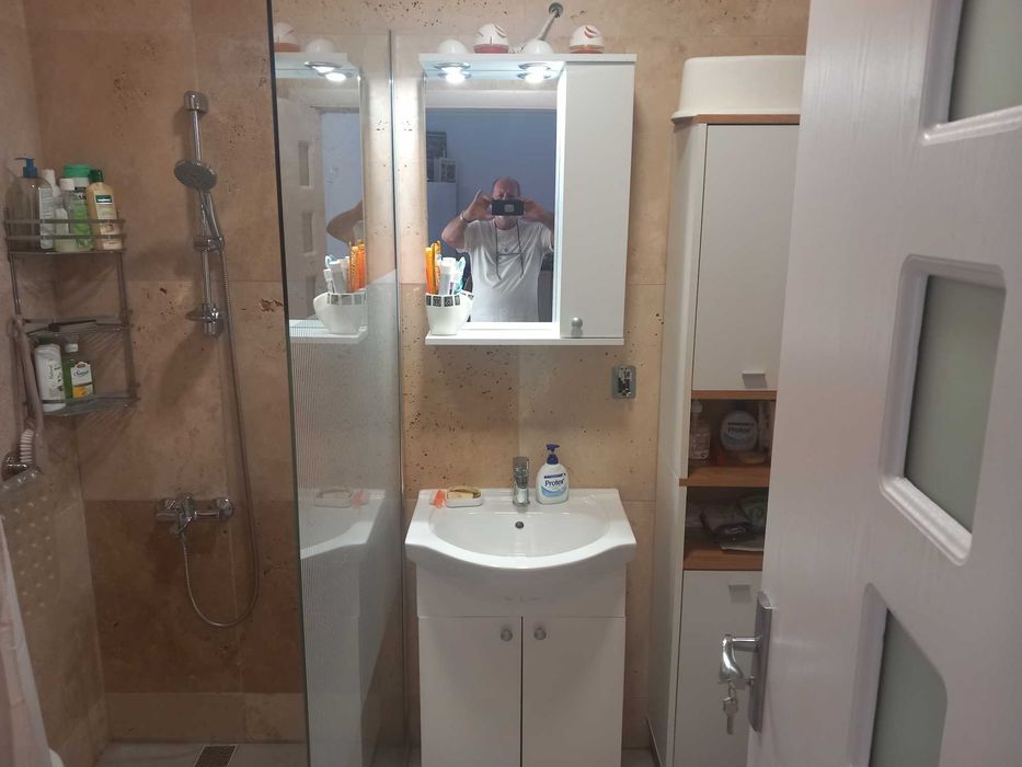 De inchiriat apartament cu 2 camere in bloc nou
