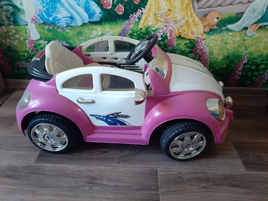 Детский автомобиль.