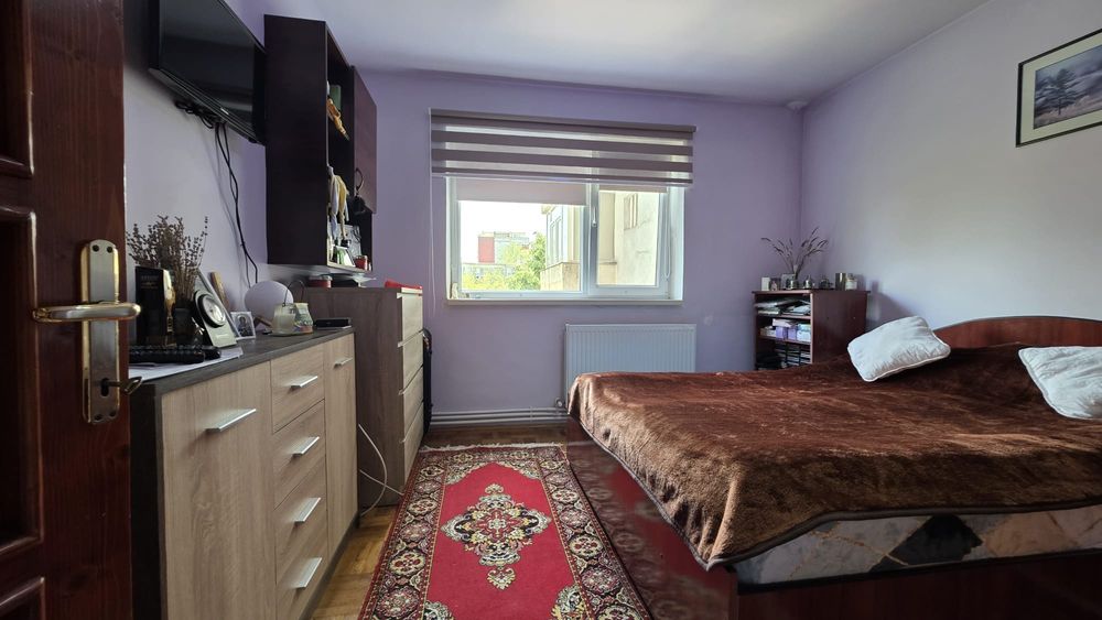 Vând apartament cu 3 camere