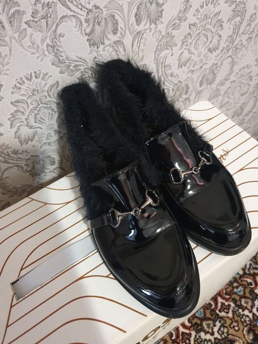 продается обувь осень зима