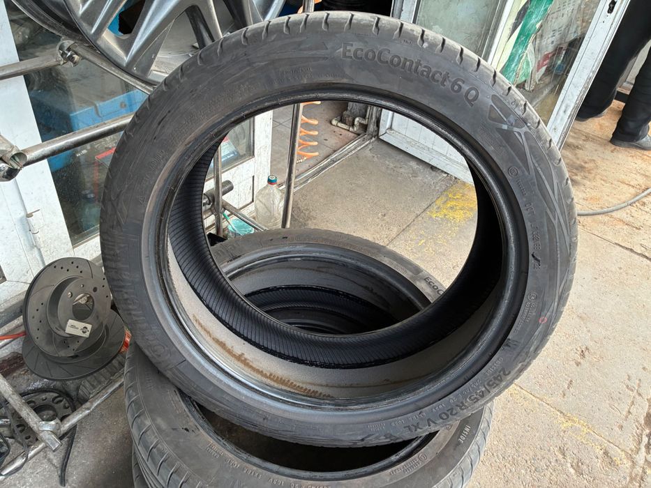Continental  245/45/r20