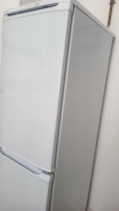 Холодильник отличном состояние