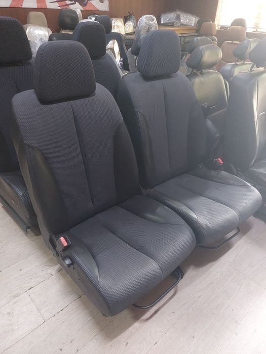 Сиденья Ниссан Тиида
