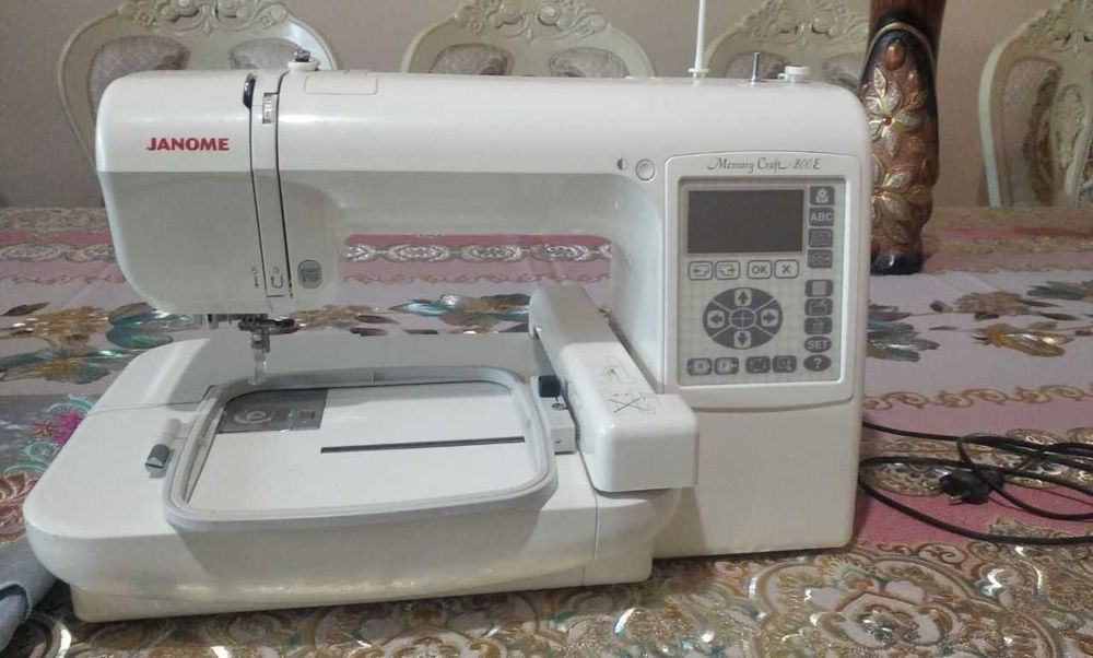 Камютер вишивка  Janome машинка сотилди