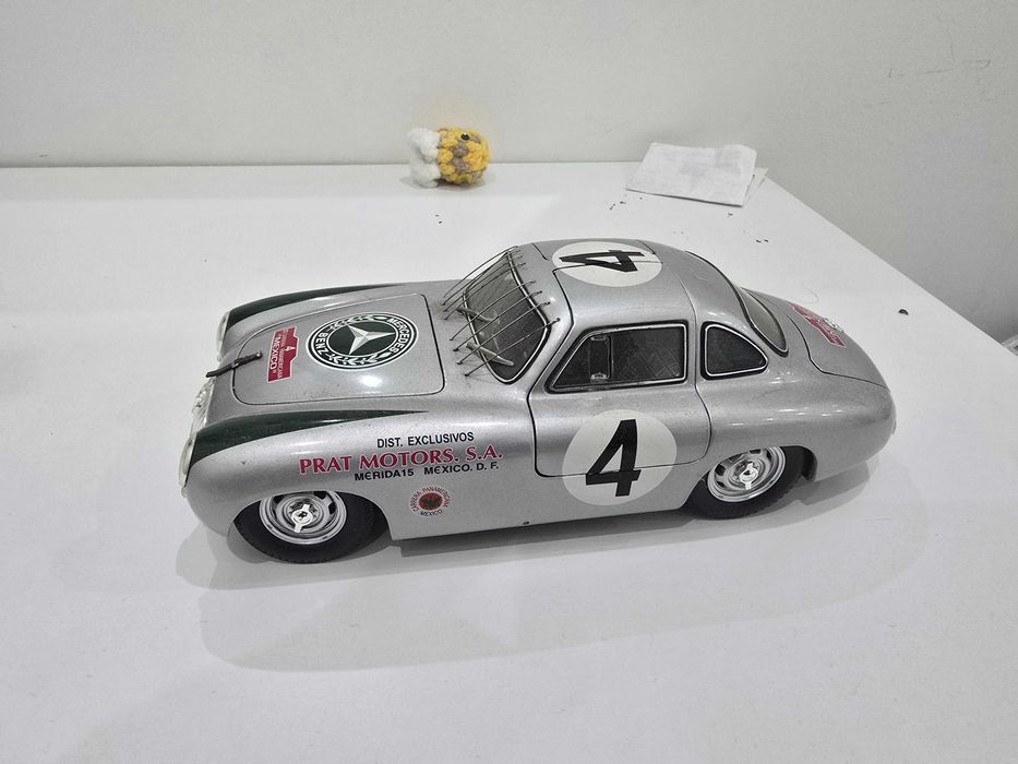 Умален модел на мерцедес