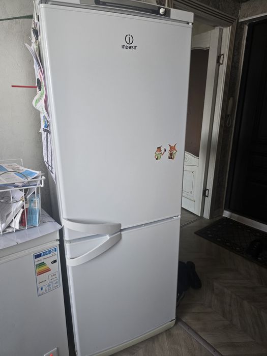 Холодильник  INDESIT
