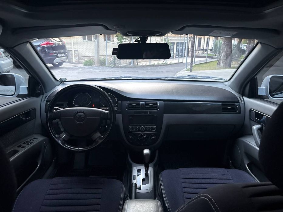 Gentra 2021/22 yil. Avtomat Full. Lyuk Abs Diska. Benzin. Toza.