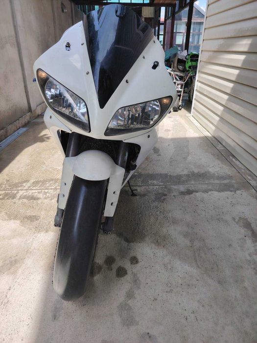 Yamaha YZF-R1 на части