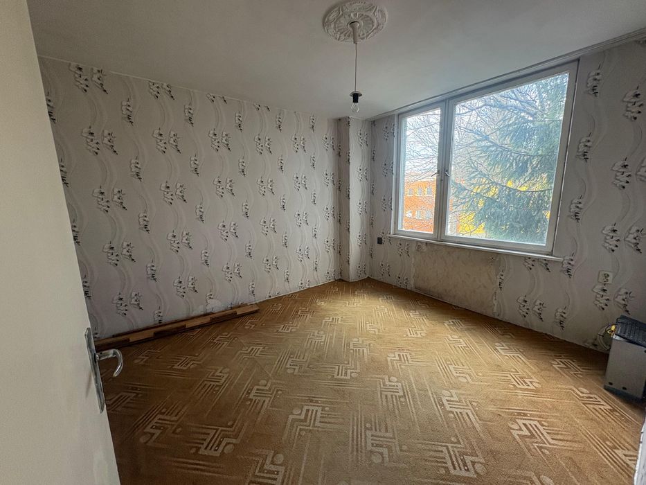 Тристаен Тухлен Апартамент , 2ри етаж , гр. Търговище Център