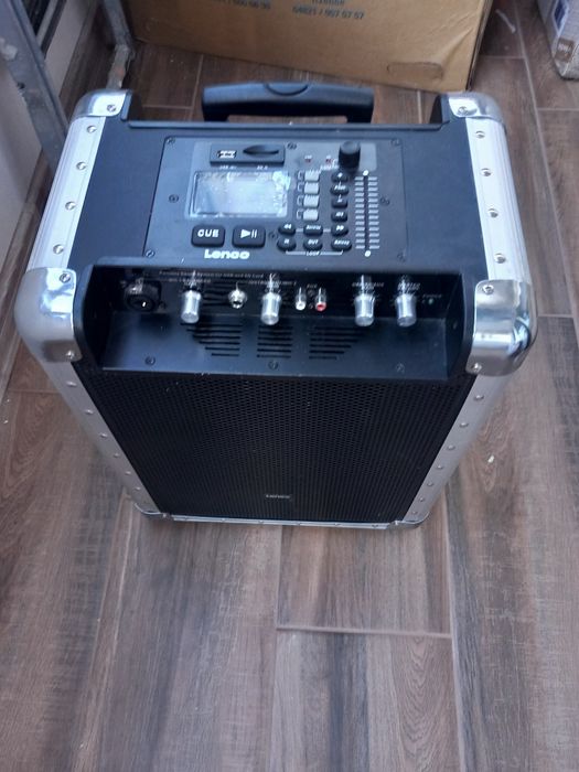 Продавам Преносима музикална система Lenco PA80