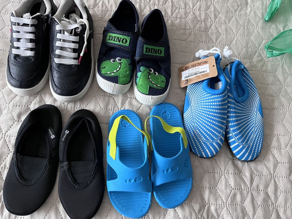 Кецове, боти, пантофи, чехли, цвички и сандали за момче номер 30