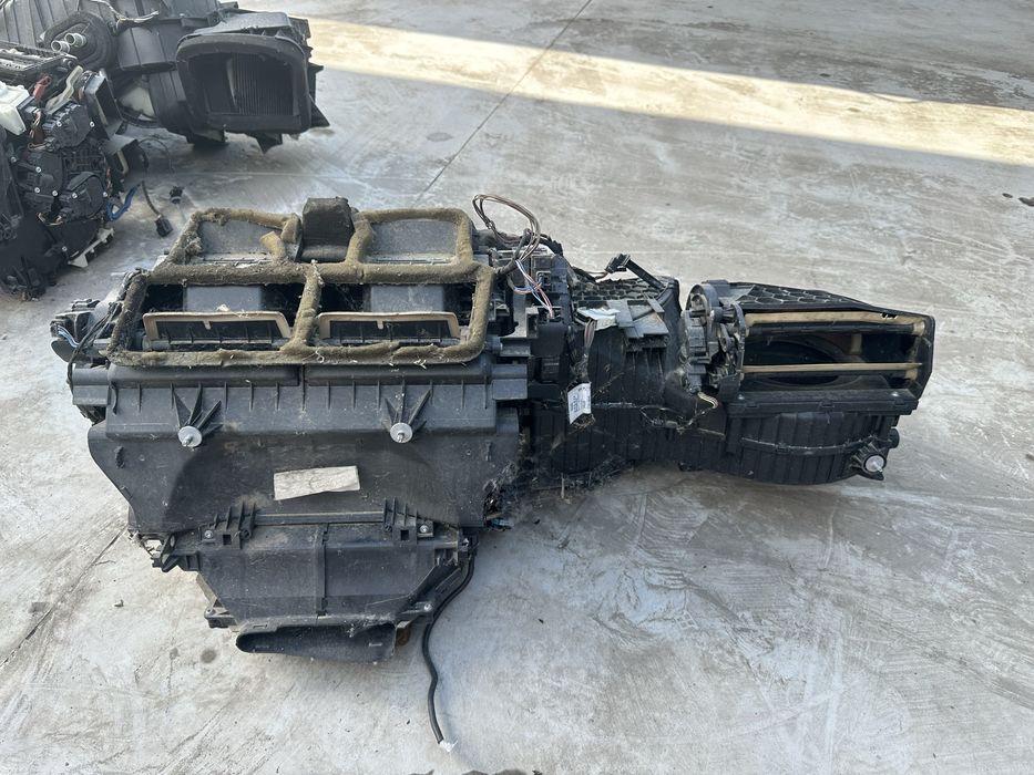 Grup caldura / aeroterma de sub bord + calorifer BMW seria 1 / 2 / 3 / 4 / 5 / 6 / 7 x5 / x6 f01 f02 f06 f07 f10 f11 f13 f14 f15 f16 f30 f31 f20 f21
