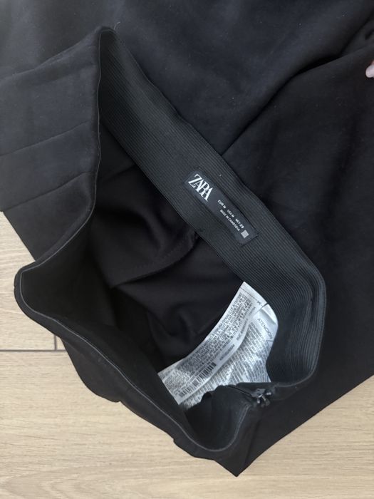 Colanti negri catifelati Zara