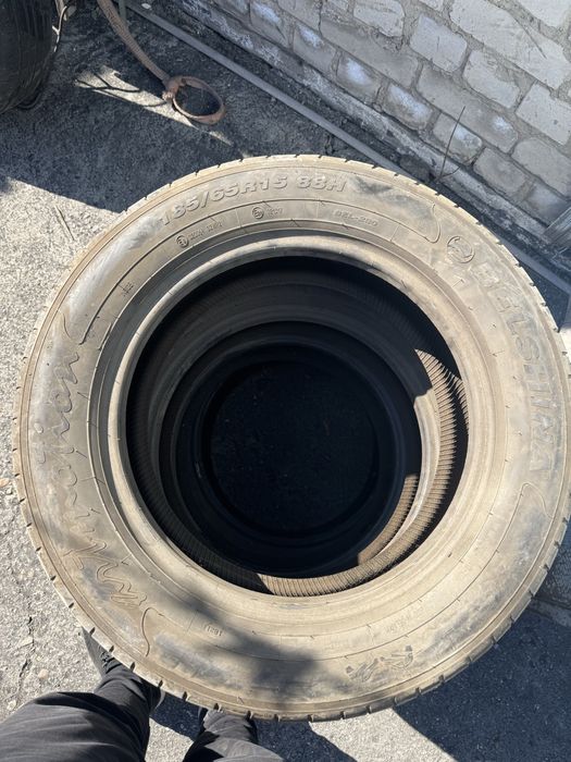 Продается покрышки р 15 р 14