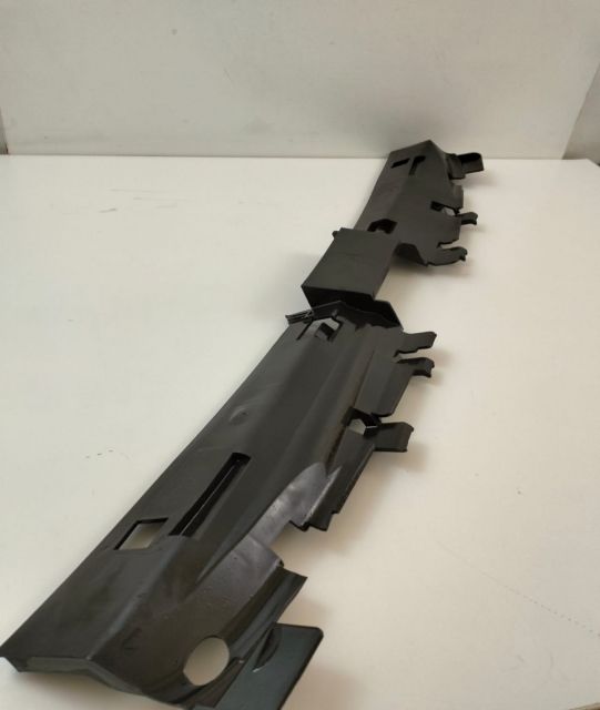 Ornament trager 8200414161 Renault Trafic a 2-a generatie (facelift)