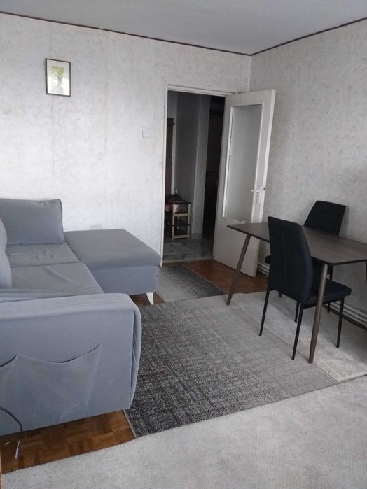 Propietar închiriez apatament 2 cam .mobilat.  Zona Barierã.