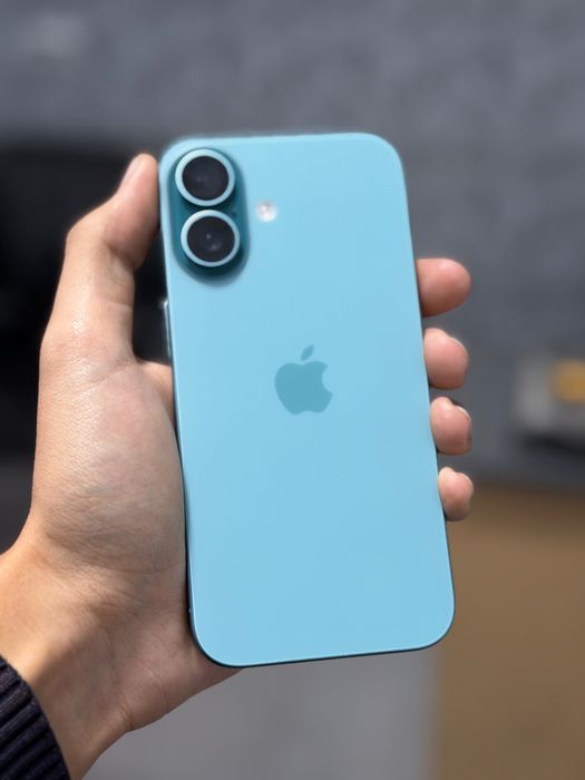 IPHONE 16 EAC 128 GB В отличном состоянии с каробками