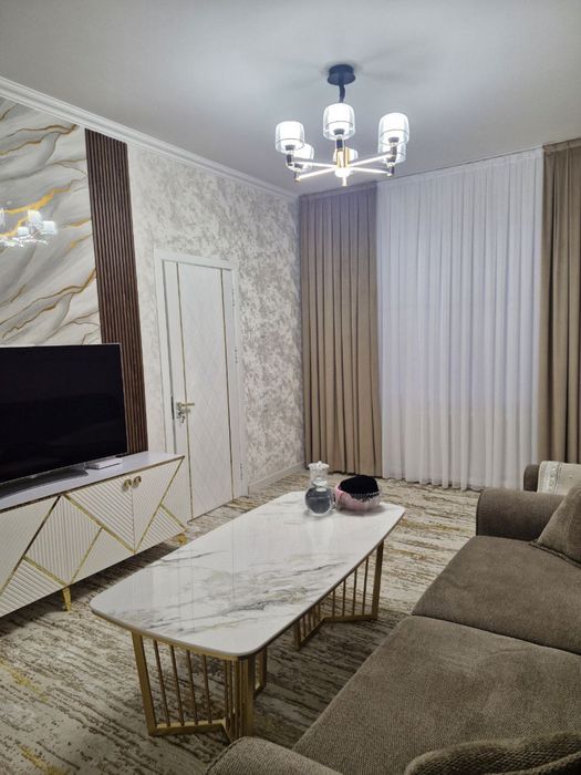 Продается 4- комнат квартира