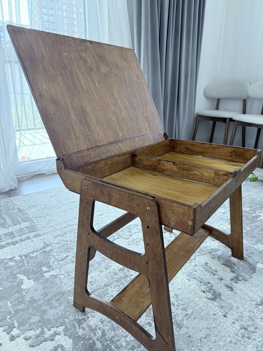 Продам детский столик