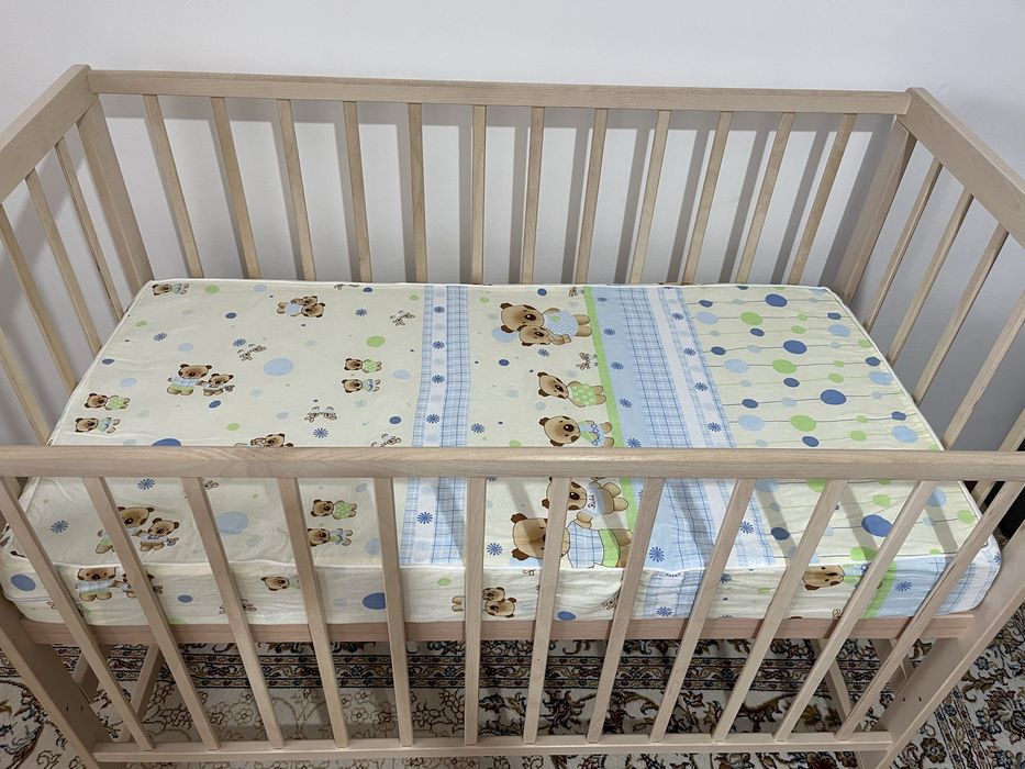 Продам детскую кровать люльку