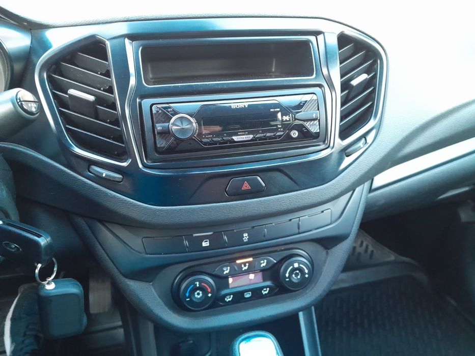 Продам автомобиль LADA VESTA