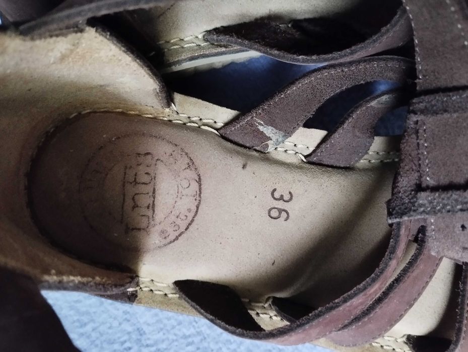 Сандали Unisa, чехли Bayton и Birkenstock номер 36.