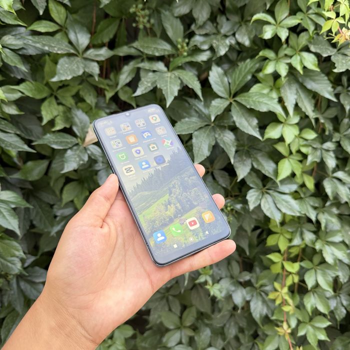 Redmi 13c sotiladi dastavka bor