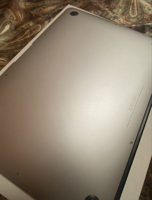 Macbook Air A1466 Core i5 Като нов!