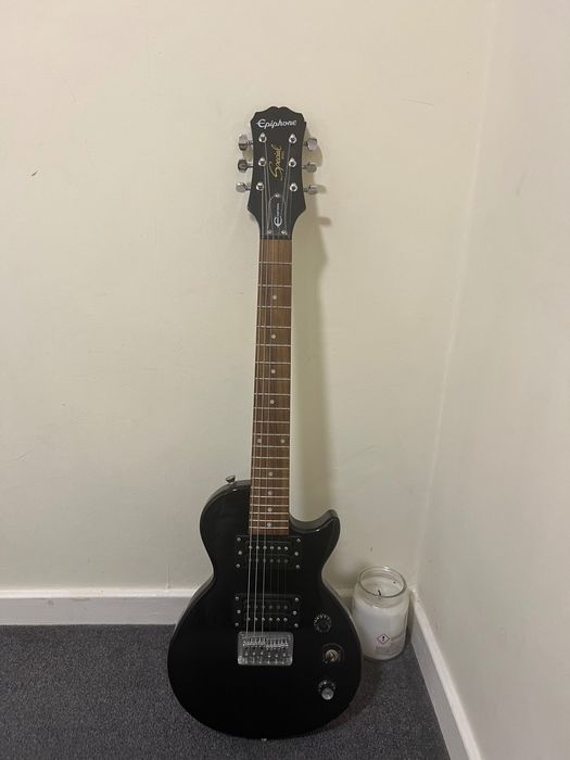 Китари електрически детски 3/4 Epiphone Gear4music