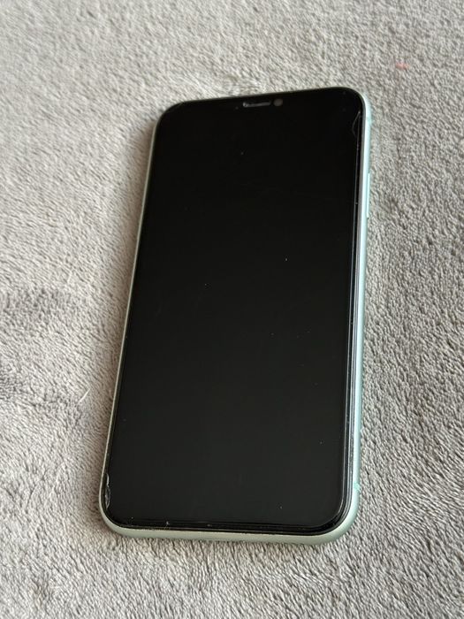 Iphone 11 128GB в хорошем состоянии