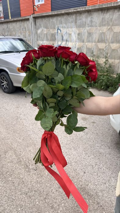 35 шт розы сатылады