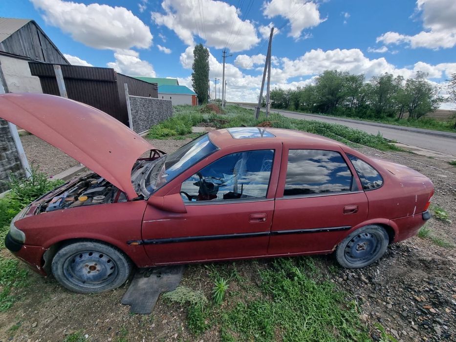 Продам машину опель вектра