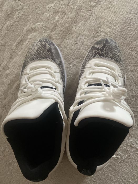 Кроссовки на весну,осень б/у