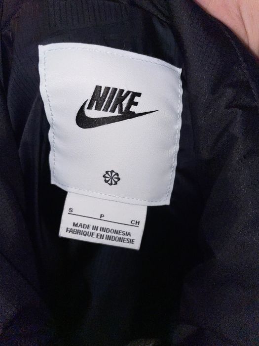 Грейка Nike.           .