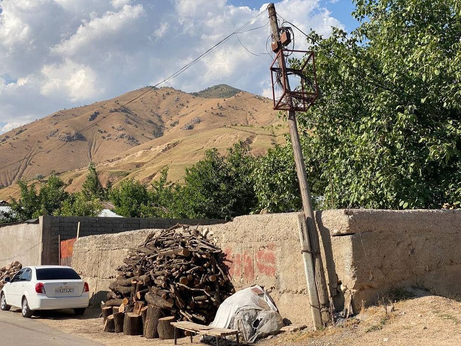 Xumsonda yer 4 sotih sotiladi