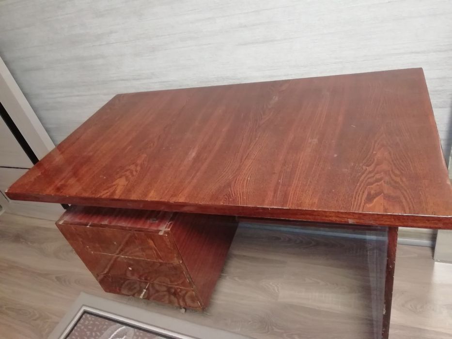 Письменный стол...