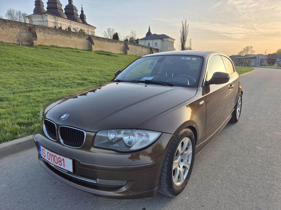BMW Seria 1 (E81) – 2.0 Benzină – 2009