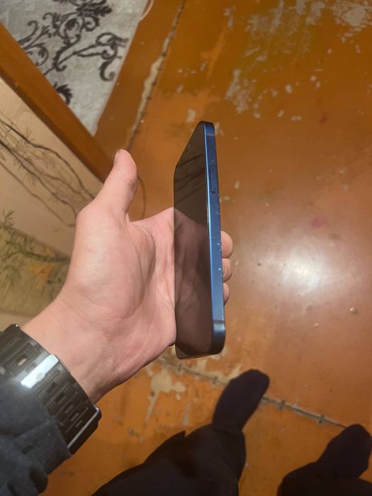 Iphone 12 64г продам