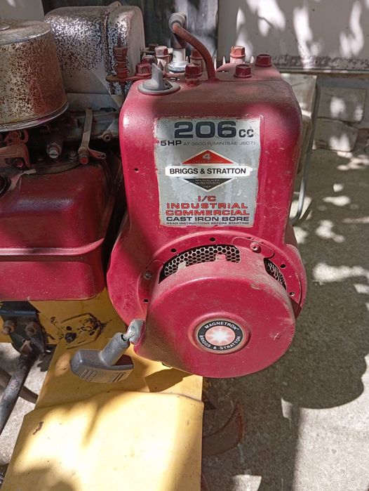 Моторна фреза Briggs & Stratton