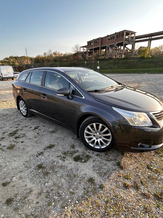 vand toyota avensis diesel