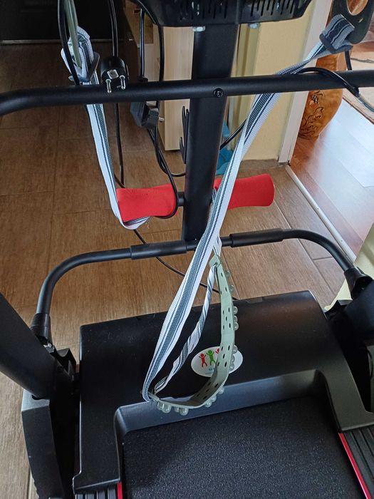 Продавам личната си бягаща пътека ползвана само четири пъри