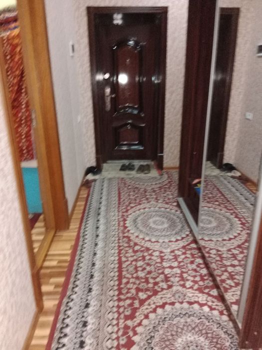 Янги домдан 3 хонали 3 каватдан квартира сотилади 6 микрн