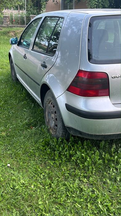 Vand golf 4 1.4 benzina