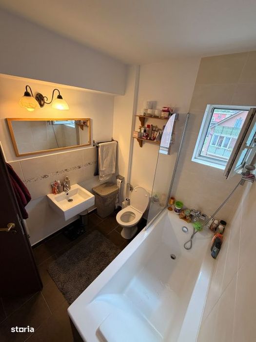Apartament 3 camere cu scara interioara