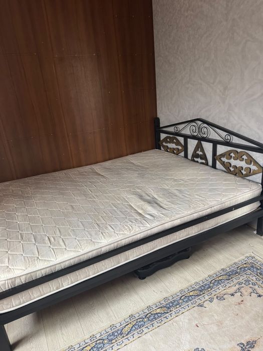 Кровать Ручной работы продам