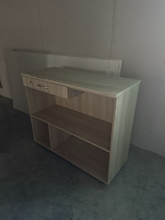 Стол ресепшн для продавца