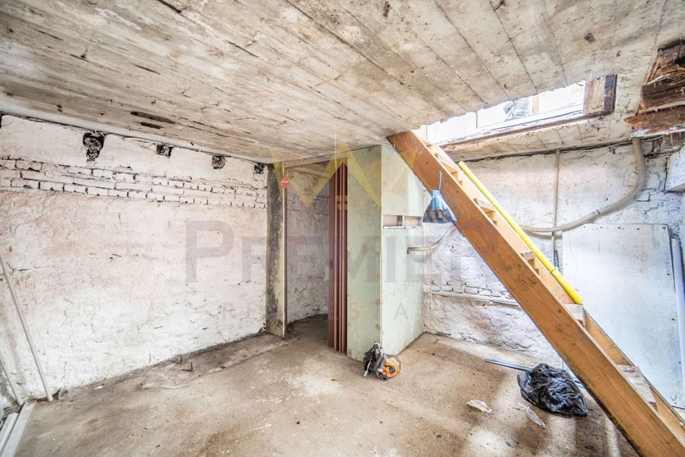 Продава се Магазин в Варна, Метро - 16 кв.м за 2710 €/кв.м - Снимка #4