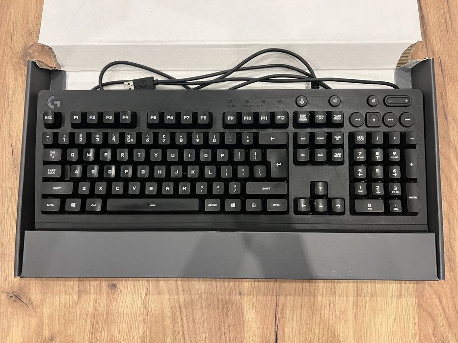 Клавиатура logitech g213
